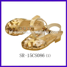 SR-15CS086 (1) sandálias das meninas da princesa do verão do gloden forma as sandálias lisas das meninas da princesa perfuram sandálias das meninas da princesa